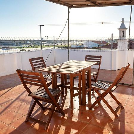 Blife Marya Private Rooms - Airport Stay FAO Exterior photo